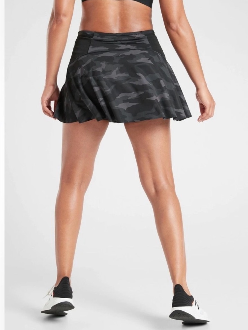 Athleta Match Point
Printed Skort 13.5", Black Camo Sz S, great Condition!